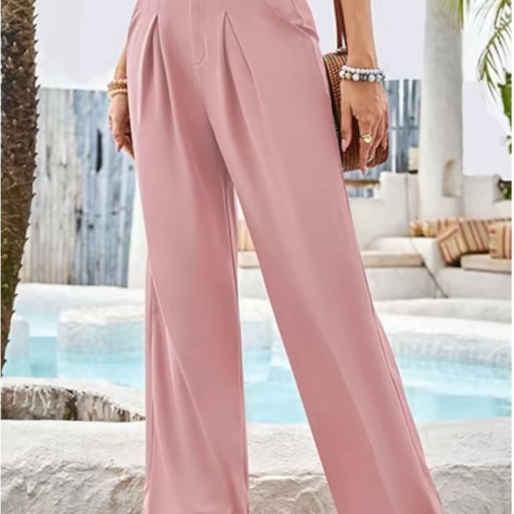 Brand New Viral TikTok Pants - Halara - Picture 3 of 4
